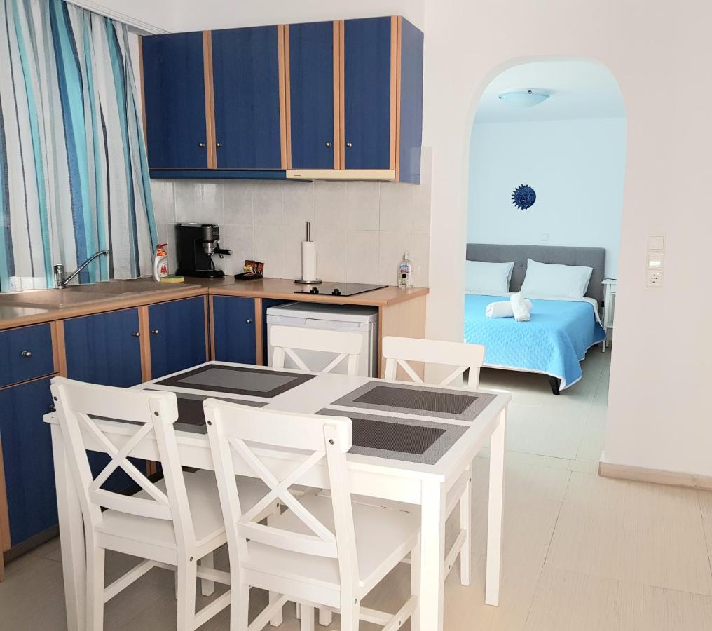 White & Blue Appartement Perivolos  Buitenkant foto