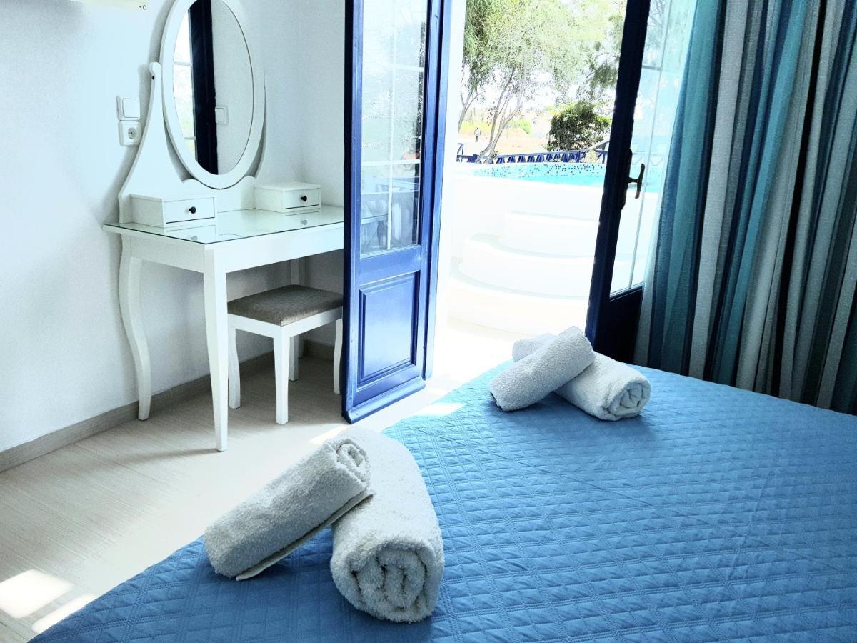 White & Blue Appartement Perivolos  Buitenkant foto
