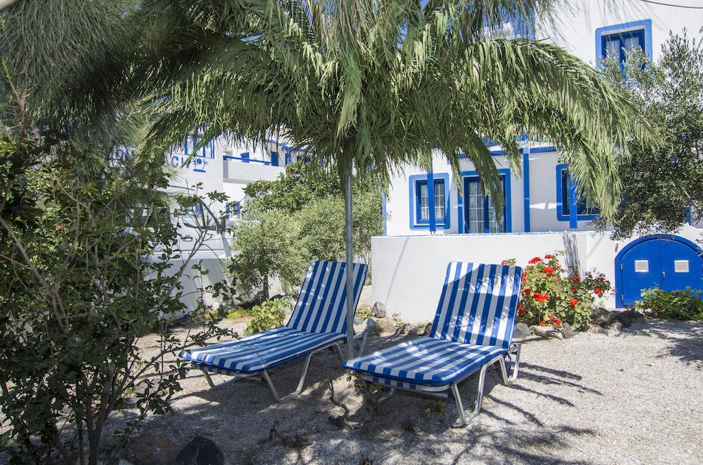 White & Blue Appartement Perivolos  Kamer foto